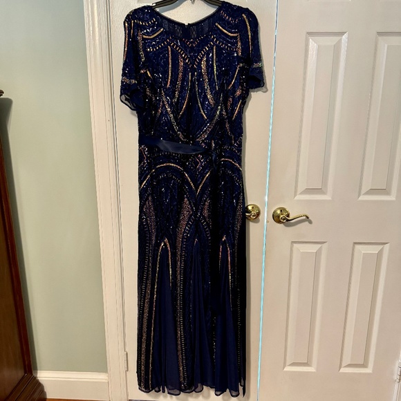 R&M Richards Short Sleeve Crew Neck Godet Skirt Beaded Sequin Mesh Gown - Picture 1 of 3